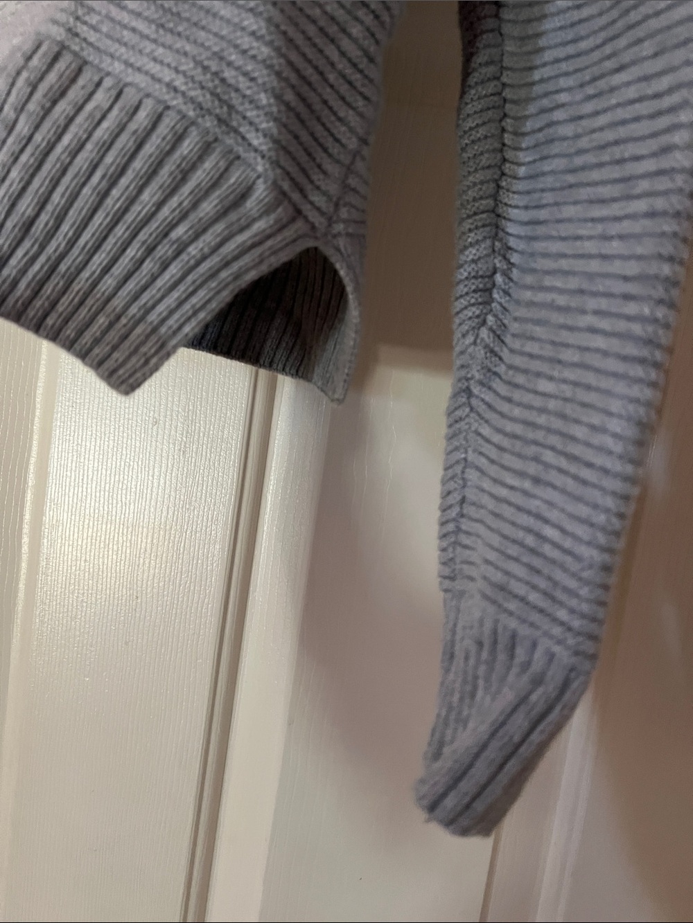 H&M Hooded sweater
 ( elegant ribbed fabric) - Picture 4 of 13